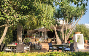 Es Chic Restaurant
