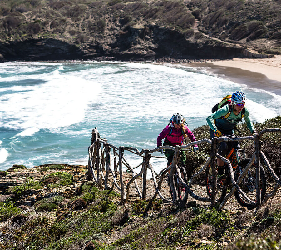 Camí de Cavalls en bicicleta
